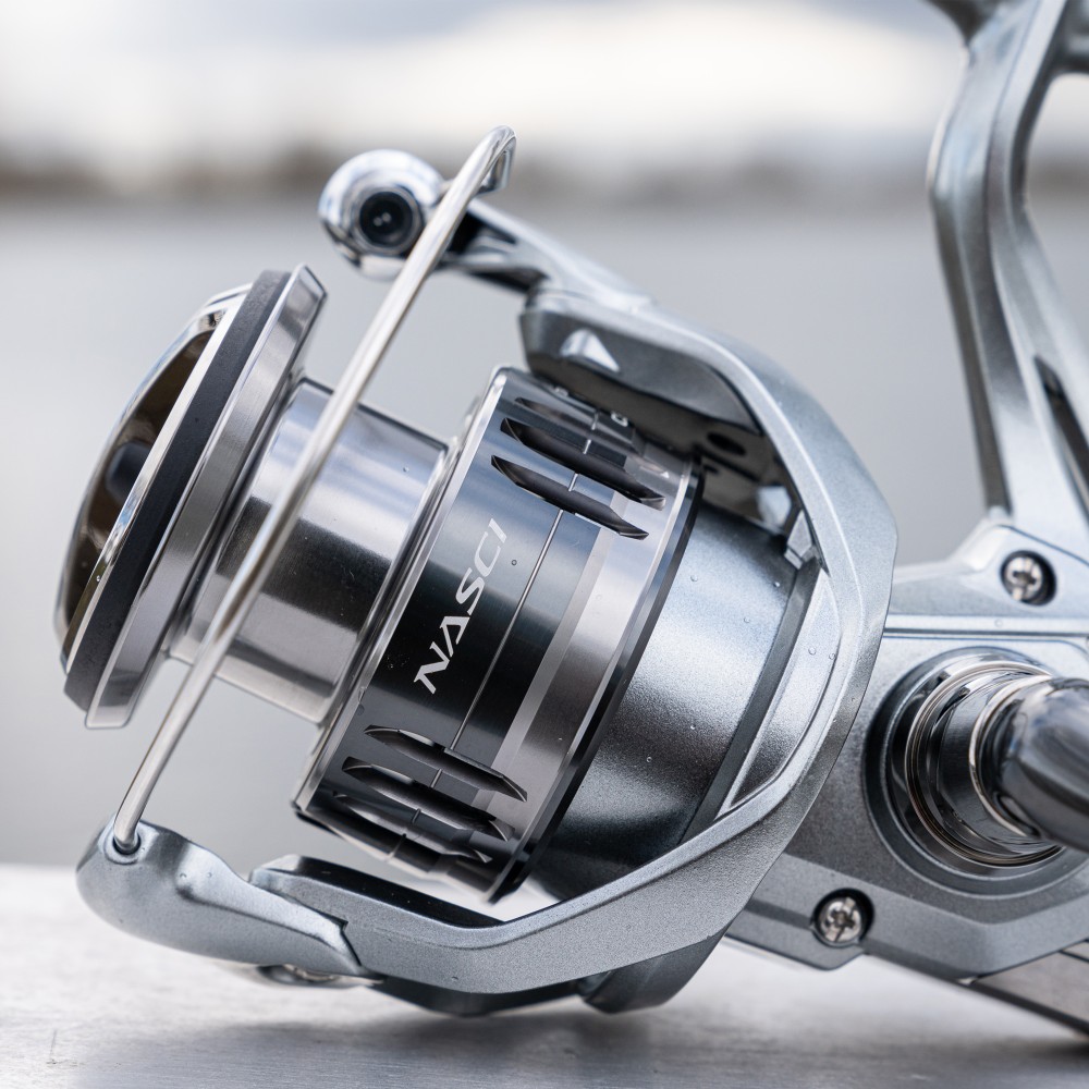 Shimano Nasci FC C2000S HG - 205g - 0,14mm/145m